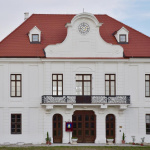 Obnovená časť žrebčína | Zdroj: Kopčany