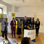 Zástupcovia ministerstva zdravotníctva, trnavskej župy a škôl pripomenuli dôležitosť prevencie a očkovania proti vírusu HPV | Foto: Michaela Martišíková, redakcia