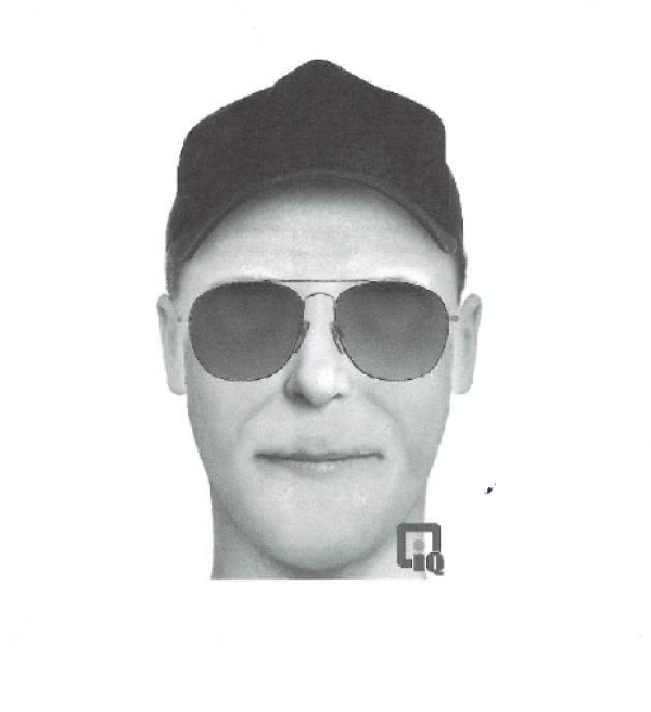 Jedno z tetovaní na bočnej strane pravého predkolenia zobrazuje kobru alebo sfingu. | Foto: KR PZ TT