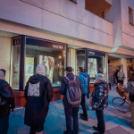 Vernisáž výstavy Okraje a praskliny v Trnave (27. 3. 2026) | Foto: dv