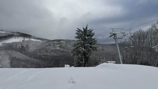 Na Pezinskej Babe je aktuálne prevažne oblačno. | Foto: Lyžiarsky klub Baba 