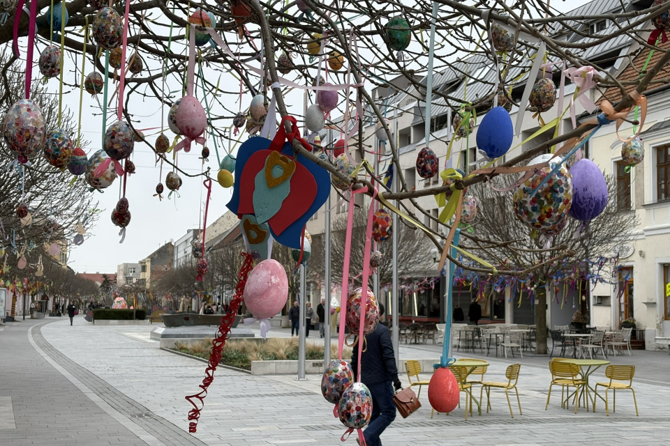 Zdobili ste už kraslice? Je už najvyšší čas (ozdobená pešia zóna v TT) | Foto: redakcia