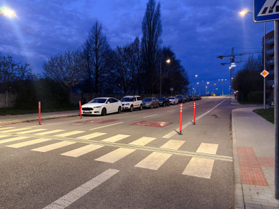 Spomaľovače za priechodom pre chodcov na J. Adamoviča | Foto: Zuzana Benková, Trnavské rádio