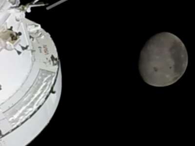 Pohľad na Mesiac z lode Integrity. | Zdroj: NASA