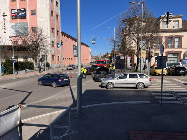 Nehoda v Trnave na Sladovníckej | Foto: Trnavské rádio