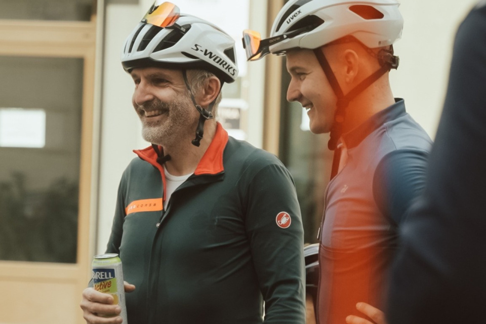 Fotografia zo stretnutia účastníkov pred samotnou jazdou | Zdroj: Ground Trnava