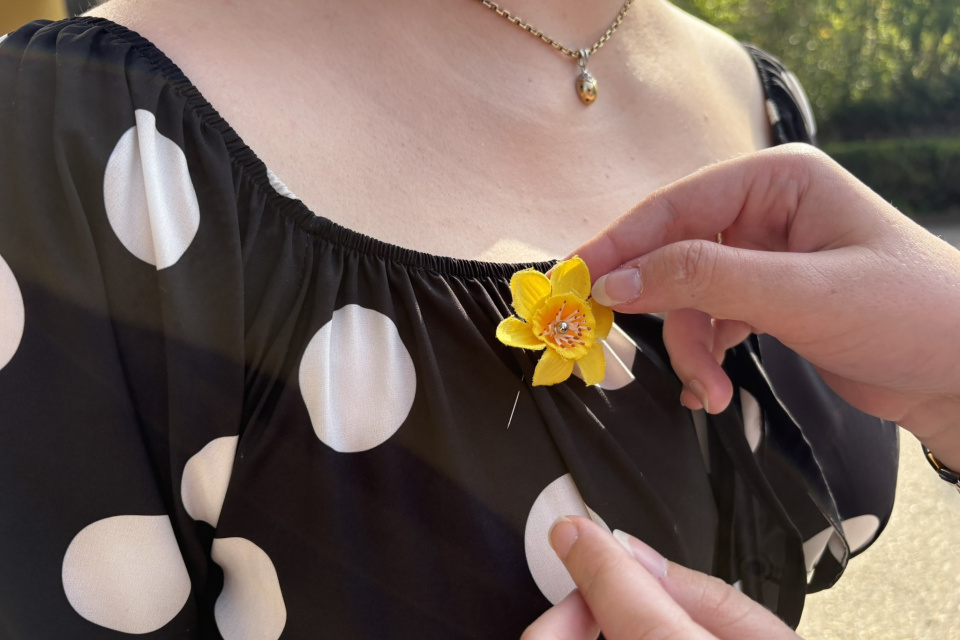 Na koho myslíte, keď si pripínate narcis? | Foto: Michaela Martišíková, redakcia