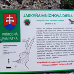 Značenia návštevníkom priblížia aj informácie o jaskyni.  | Foto: CHKO Malé Karpaty