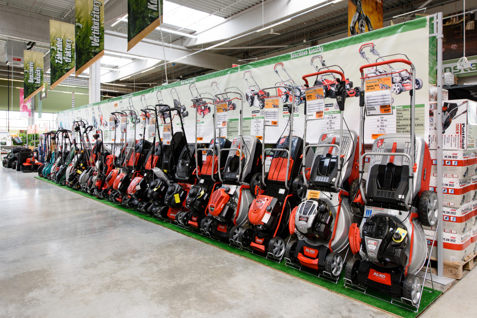 Zákazníci v HORNBACHu nájdu všetko, čo potrebujú k svojmu projektu | Foto: PR