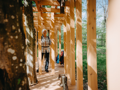 Náučný chodník smerujúci k jaskyni Driny doplnilo päť herných stanovíšť | Zdroj: KOCR