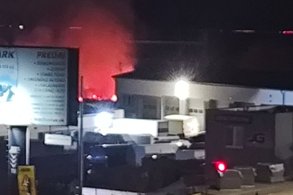 So živlom zápasili na mieste hasiči.  | Foto: Daniela Gešnábelová, SEREĎ - všetko