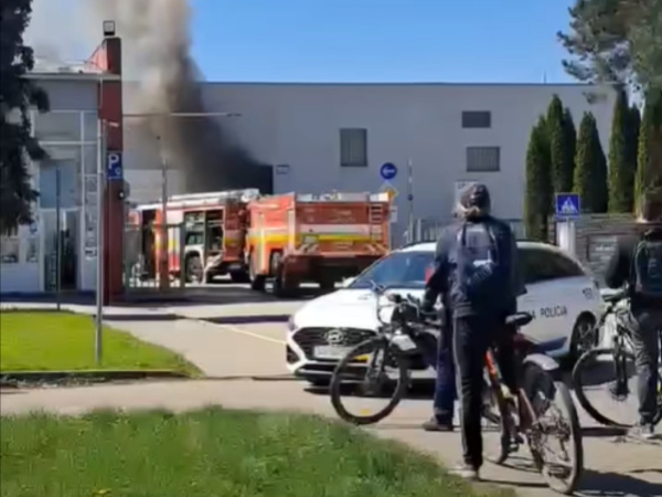 Bilancia i príčina požiaru sú nateraz otázne. | Foto: Seničan.sk