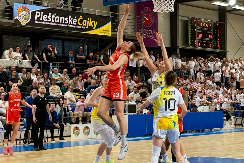 Od titulu ich delia už len dve výhry. Najbližšie sa stretnú v stredu 22. apríla o 18.00 hod. na Liptove. | Foto: Trnavské