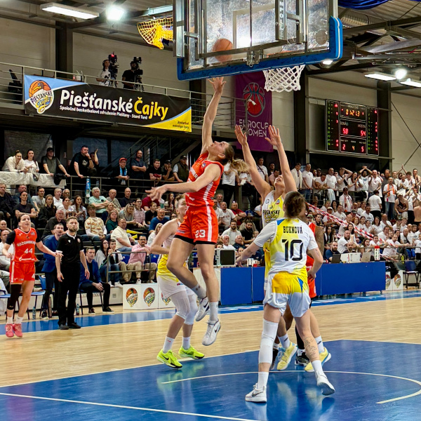Od titulu ich delia už len dve výhry. Najbližšie sa stretnú v stredu 22. apríla o 18.00 hod. na Liptove. | Foto: Trnavské
