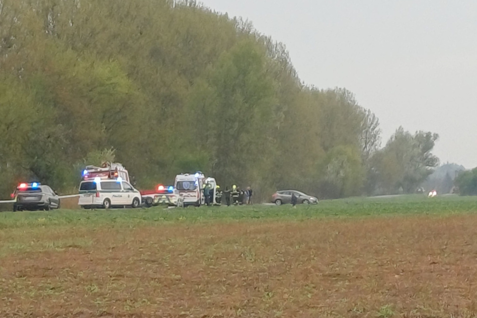 Na mieste mal zasahovať aj vrtuľník. | Foto: Svetlana Vaculková, Dopravný servis SE, SI a okolie