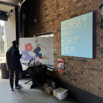 Priestor bol vyzdobený aj umeleckým dielami | Zdroj: Trnavské rádio