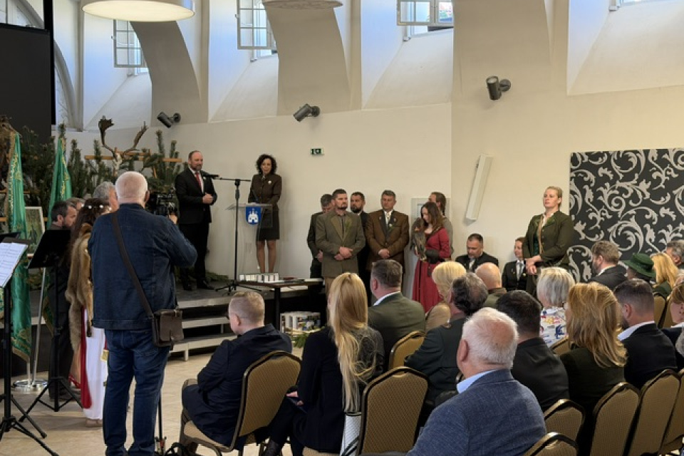 Účastníkom slávností sa prihovoril župan Jozef Viskupič. | Foto: Trnavské