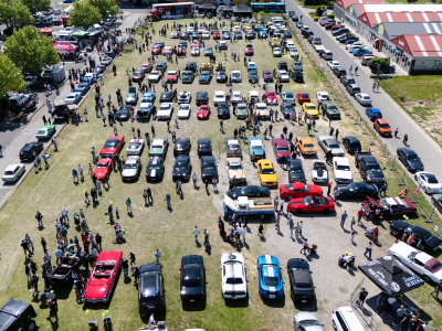 Vytiahnite svoje americké auto na prechádzku, možno vyhráte aj cenu | Zdroj: V8