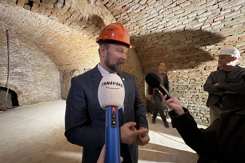 Župan vyzdvihol význam obnovy pre mládež, miestnych aj cestovný ruch | Foto: MM, redakcia