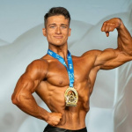 Martin Holán na pódiu | Zdroj: IFBB