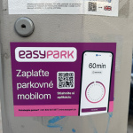 Nálepka spoločnosti v Trnave | Foto: Zuzana Benková, Trnavské rádio
