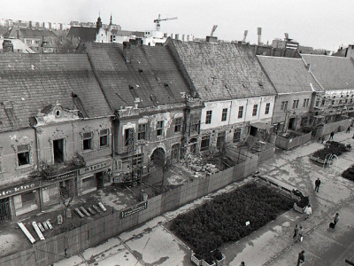 Pohľad na rekonštrukciu meštianskych domov na ulici Februárového víťazstva v centre Trnavy. | Foto: Vladimír Benko, ČSTK/TASR. Licencované pre Trnavské rádio