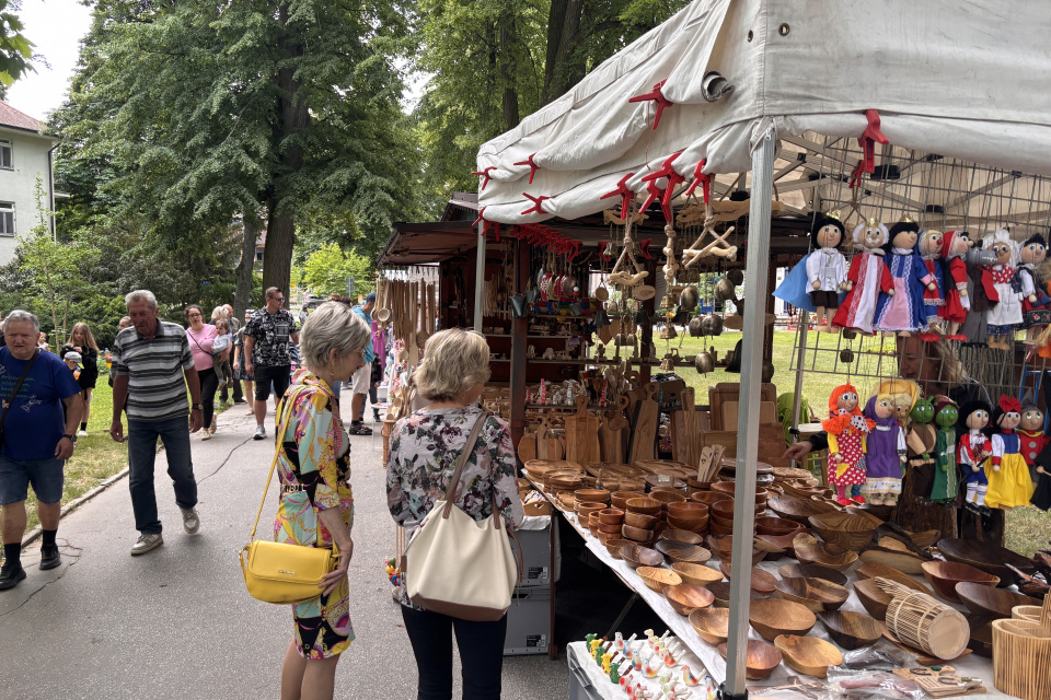 Návštevníci pri Hudobnom pavilóne | Foto: Zuzana Benková, Trnavské rádio