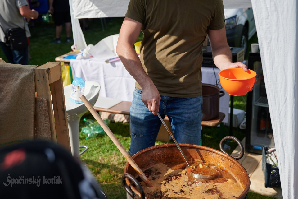 Cez víkend bude voňať guláš | Zdroj: Špačinský kotlík