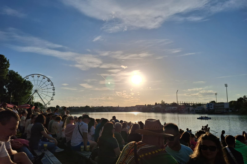 Počasie festivalu v sobotu prialo.