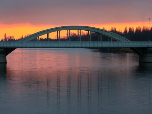 Krajinský most. l Zdroj: ephoto.sk