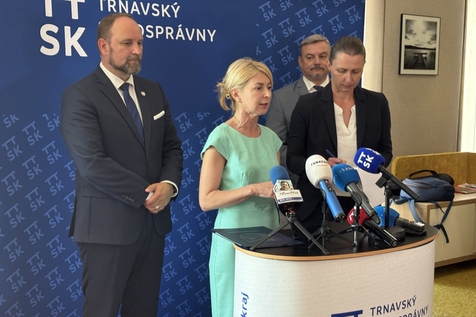 Predsedníčka komisie Tanya Hristova vo svojom prejave zdôraznila dôležitosť približovania európskych politík bežným občanom | Foto: MM