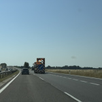 Ďalší cestári sú za odbočkou na Sereď v smere do Nitry. | Foto: Trnavské