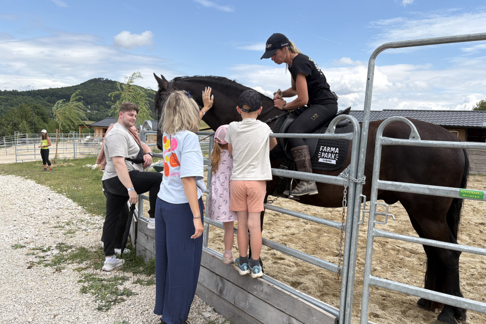 Stretli sme aj jazdkyňu na koni | Foto: MM, redakcia