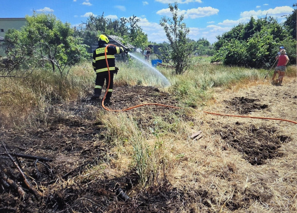 Paradoxne horelo potom, ako bolo odvolané varovanie pred požiarmi. | Foto: Dhz Voderady