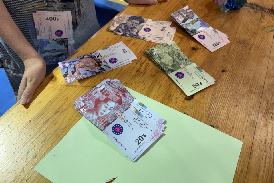 Vzhľad trniek sa každoročne mení a motív si volia deti | Foto: MM, redakcia