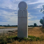 Pútnický kameň dnes posvätil páter Viktor. | Foto: Kopčany
