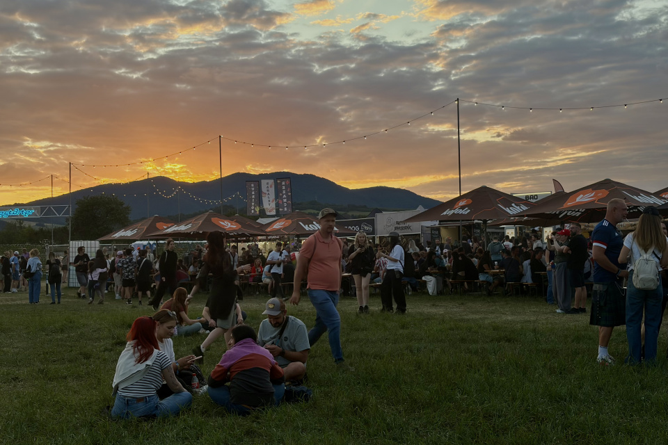 Večerná atmosféra na Pohoda festivale | Zdroj: Trnavské rádio