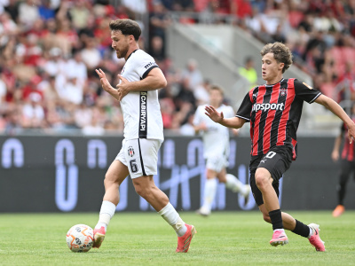 Hráč Trnavy Filip Trello a hráč Besiktasu Salih Ozcan počas priateľského zápasu  FC Spartak Trnava - Besiktas Istanbul | Zdroj: TASR/Lukáš Grinaj