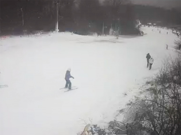 Aktuálne na zjazdovke v SkiBezovec. | Reprofoto: SkiBezovec, webcam