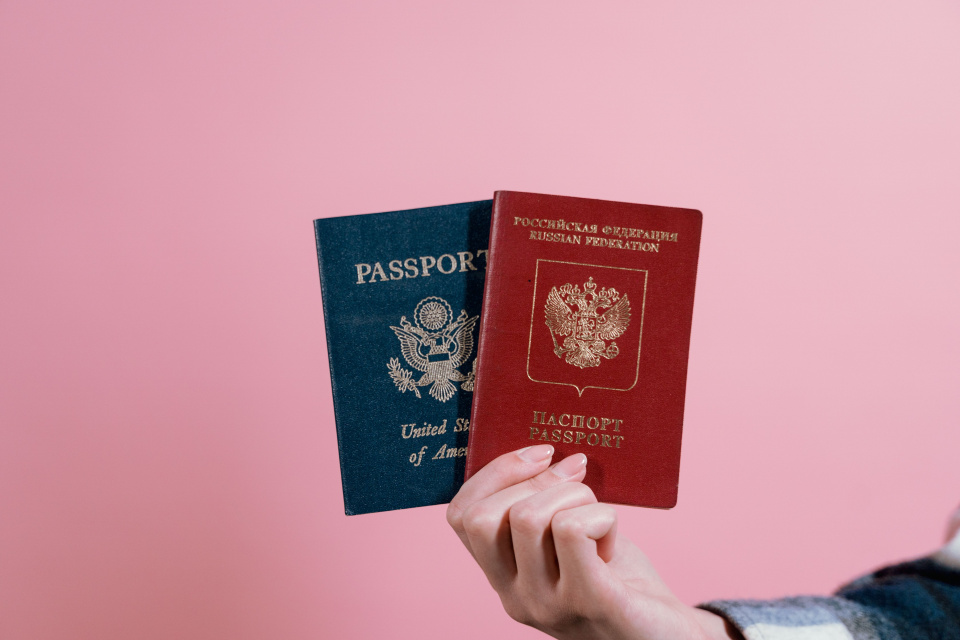 Ilustračná fotografia cestovných pasov | Zdroj: Pexels