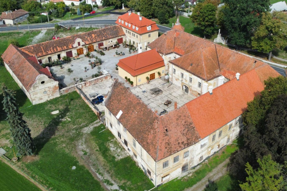 Objekt z vtáčej perspektívy | Zdroj: Kaštieľ Jablonica
