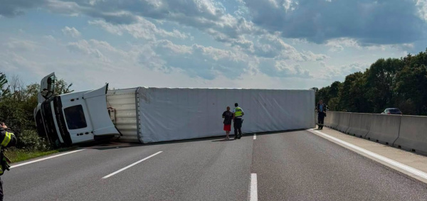 Situáciu korigujú policajti. | Foto: Polícia SR - Bratislavský kraj
