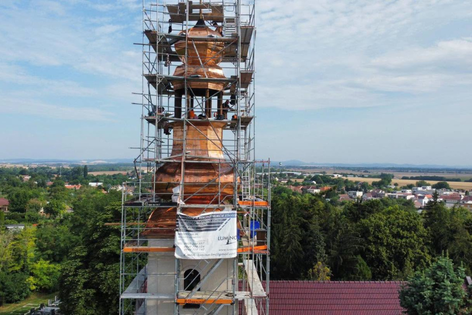 Veža kostola dostáva nové kontúry | Zdroj: Špačince