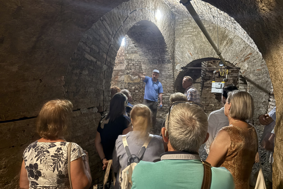 Podzemie podopierajú mocné klenby | Foto: MM, Trnavské rádio