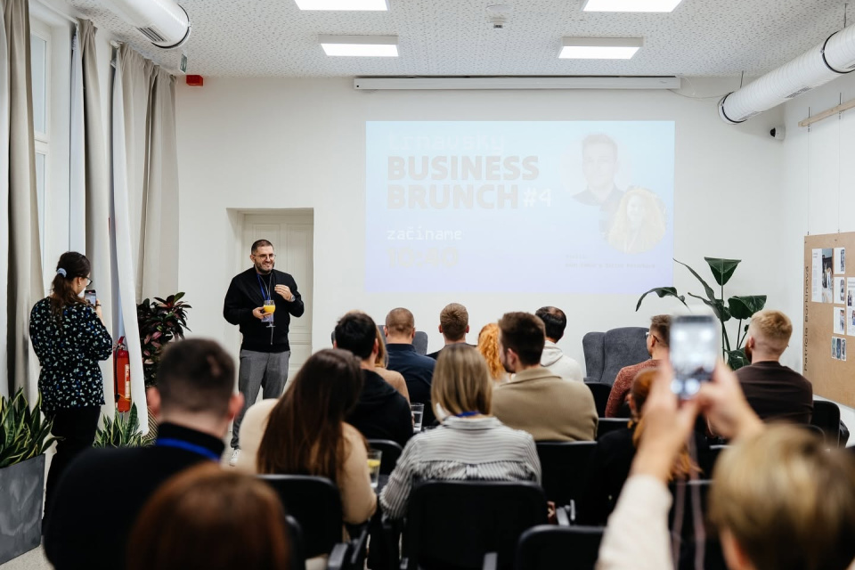 Ilustračná fotografia z prednášky Tonyho Dúbravca  | Zdroj: Trnavský Business Brunch