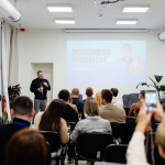 Ilustračná fotografia z prednášky Tonyho Dúbravca  | Zdroj: Trnavský Business Brunch