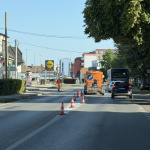 Cestári pracujú na Zelenečskej v Trnave | Zdroj: Trnavské rádio