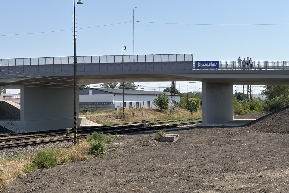 Most je už od dnes v prevádzke aj pre vodičov nákladných áut | Foto: MM, redakcia