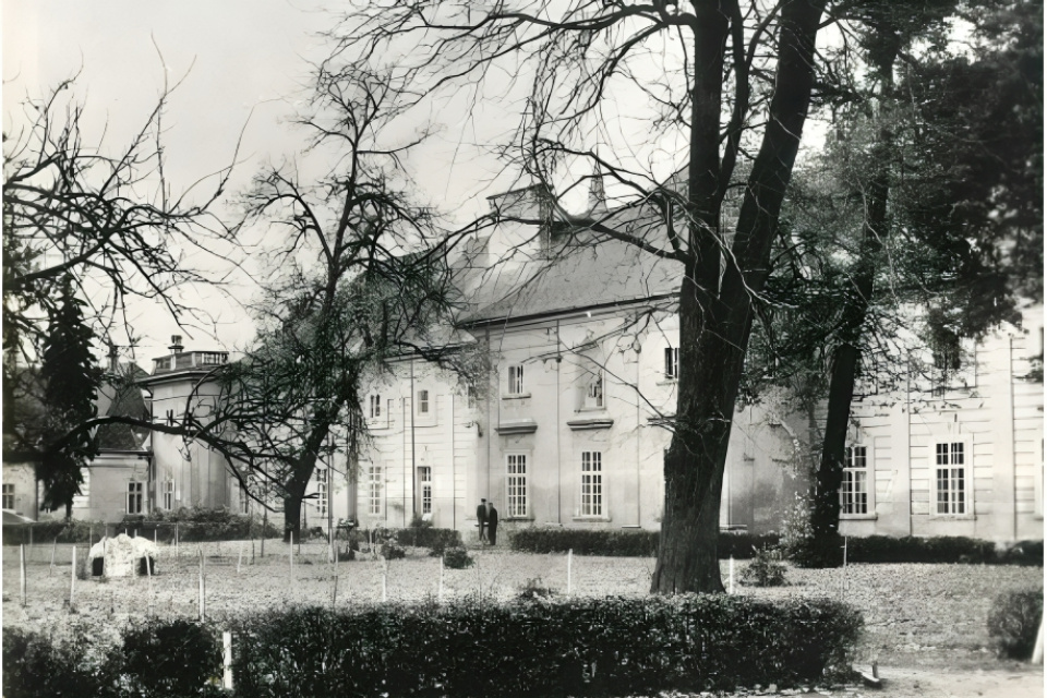 Kaštieľ v Tomášikove v minulosti | Zdroj: Úrad pre verejné obstarávanie