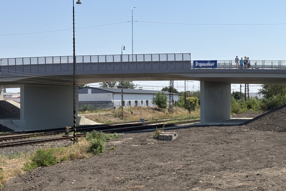 Most v Seredi je už v prevádzke aj pre vodičov nákladných áut | Zdroj: Trnavské rádio
